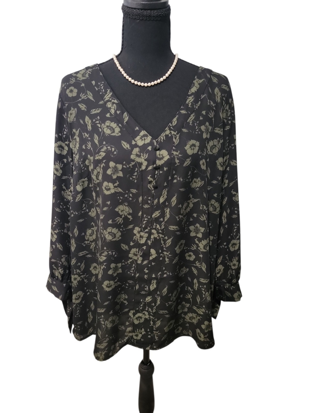 V-Neck Floral Button-Front Blouse - Black/Olive